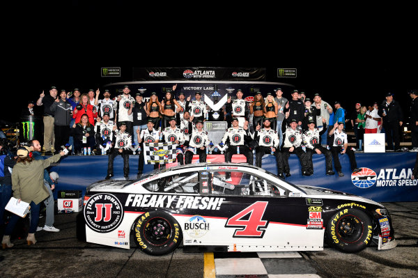 Monster Energy NASCAR Cup Series
Folds of Honor Quik Trip 500
Atlanta Motor Speedway, Hampton, GA USA
Sunday 25 February 2018
Kevin Harvick, Stewart-Haas Racing, Jimmy John's Ford Fusion wins
World Copyright: Rusty Jarrett
NKP / LAT Images Monster Energy NASCAR Cup Series
Folds of Honor Quik Trip 500
Atlanta Motor Speedway, Hampton, GA USA
Sunday 25 February 2018
Kevin Harvick, Stewart-Haas Racing, Jimmy John's Ford Fusion wins
World Copyright: Rusty Jarrett
NKP / LAT Images