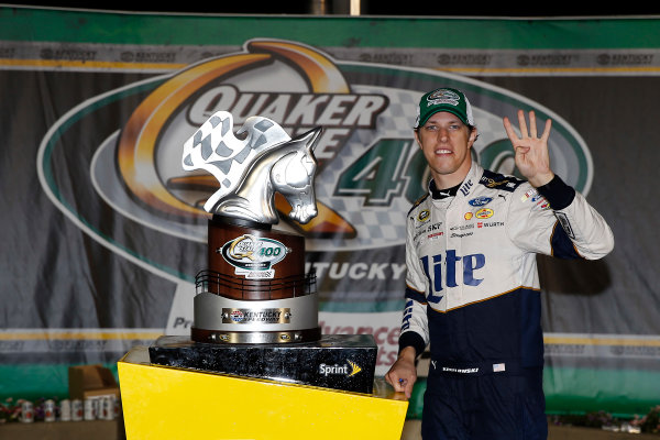 7-9 July, 2016, Sparta, Kentucky USA
Brad Keselowski celebrates in victory lane
©2016, Russell LaBounty
LAT Photo USA 7-9 July, 2016, Sparta, Kentucky USA
Brad Keselowski celebrates in victory lane
©2016, Russell LaBounty
LAT Photo USA