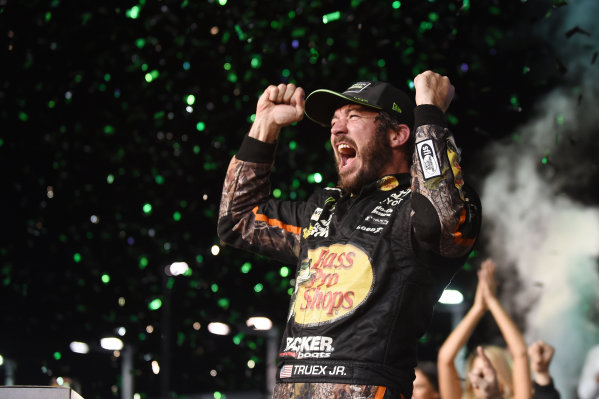 Monster Energy NASCAR Cup Series
Homestead-Miami Speedway, Homestead, Florida USA
Sunday 19 November 2017
2017 champion Martin Truex Jr, Furniture Row Racing
World Copyright: Rainier Ehrhardt / LAT Images
ref: Digital Image cup-homestead-race-2081