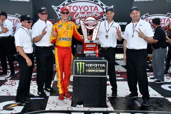 Monster Energy NASCAR Cup Series
Toyota Owners 400
Richmond International Raceway, Richmond, VA USA
Sunday 30 April 2017
Joey Logano, Team Penske, Shell Pennzoil Ford Fusion wins.
World Copyright: Rusty Jarrett
LAT Images
ref: Digital Image 17RIC1rj_4458 Monster Energy NASCAR Cup Series
Toyota Owners 400
Richmond International Raceway, Richmond, VA USA
Sunday 30 April 2017
Joey Logano, Team Penske, Shell Pennzoil Ford Fusion wins.
World Copyright: Rusty Jarrett
LAT Images
ref: Digital Image 17RIC1rj_4458