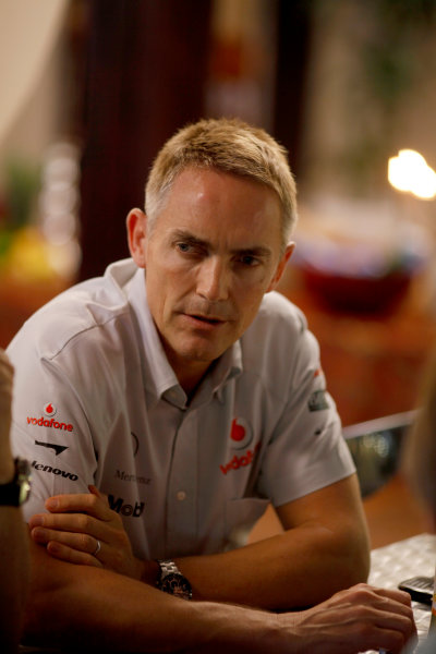Yas Marina Circuit, Abu Dhabi, United Arab Emirates
31st October 2009.
Martin Whitmarsh, Team Principal, McLaren in conversation around a table, portrait.
World Copyright: Glenn Dunbar/LAT Photographic
ref: Digital Image GD5D8792 Yas Marina Circuit, Abu Dhabi, United Arab Emirates
31st October 2009.
Martin Whitmarsh, Team Principal, McLaren in conversation around a table, portrait.
World Copyright: Glenn Dunbar/LAT Photographic
ref: Digital Image GD5D8792