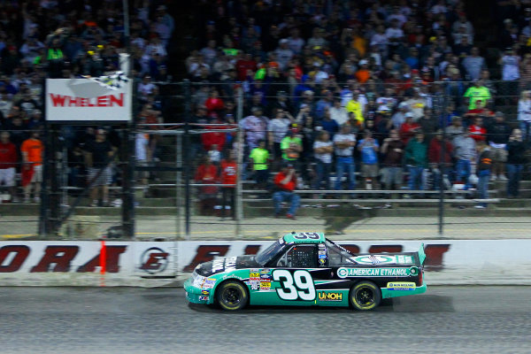 23-24 July, 2013, Rossburg, Ohio USA
Austin Dillon drives under the checkered flag to win
© 2013, Russell LaBounty
LAT Photo USA
23-24 July, 2013, Rossburg, Ohio USA
Austin Dillon drives under the checkered flag to win
© 2013, Russell LaBounty
LAT Photo USA
