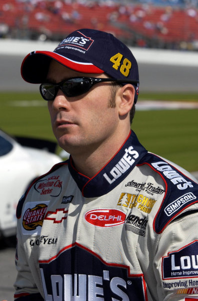 NASCAR Winston Cup Daytona 500 17 Feb
2002 Daytona International Speedway, Daytona Beach,Florida, USA 
Copyright-F
Peirce Williams 2002 LAT PHOTOGRAPHIC 
Polesitter Jimmie Johnson.
F
Peirce Williams Photography
59 Green St. Suite A
Dayton,Ohio 45402 USA
937.586
9917 www.fpwp
com FPWPhoto@aol
com