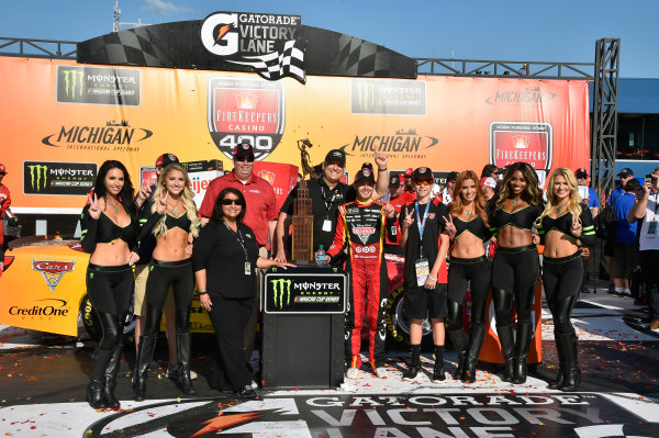 Monster Energy NASCAR Cup Series
FireKeepers Casino 400
Michigan International Speedway, Brooklyn, MI USA
Sunday 18 June 2017
Kyle Larson, Chip Ganassi Racing, Cars 3 Target Chevrolet SS celebrates his win in Victory Lane
World Copyright: Nigel Kinrade
LAT Images