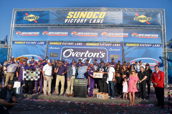 Monster Energy NASCAR Cup Series
Overton’s 301
New Hampshire Motor Speedway, Loudon, NH USA
Sunday 16 July 2017
Denny Hamlin, Joe Gibbs Racing, FedEx Office Toyota Camry wins
World Copyright: Rusty Jarrett
LAT Images Monster Energy NASCAR Cup Series
Overton’s 301
New Hampshire Motor Speedway, Loudon, NH USA
Sunday 16 July 2017
Denny Hamlin, Joe Gibbs Racing, FedEx Office Toyota Camry wins
World Copyright: Rusty Jarrett
LAT Images