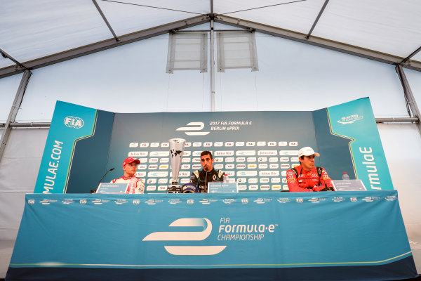 2016/2017 FIA Formula E Championship.
Round 8 - Berlin ePrix, Tempelhof Airport, Berlin, Germany.
Sunday 11 June 2017.
Felix Rosenqvist (SWE), Mahindra Racing, Spark-Mahindra, Mahindra M3ELECTRO, Sebastien Buemi (SUI), Renault e.Dams, Spark-Renault, Renault Z.E 16, and Lucas Di Grassi (BRA), ABT Schaeffler Audi Sport, Spark-Abt Sportsline, ABT Schaeffler FE02, in the press conference.
Photo: Zak Mauger/LAT/Formula E
ref: Digital Image _54I9030